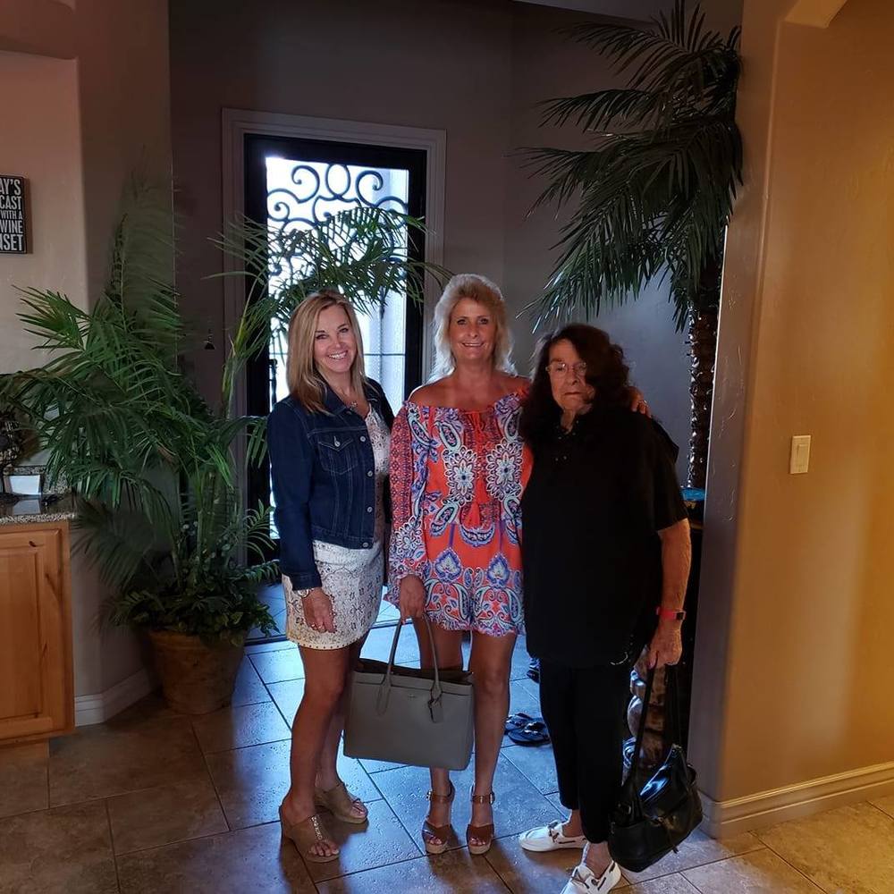 Meet your Posher, Lana